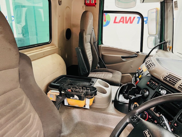 DAF CF75 310 Rear Lift Day Cab Dropside Brick Grab