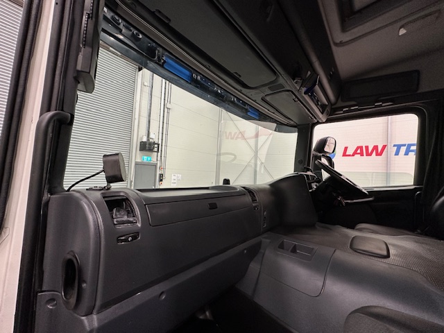 Scania P250 4×2 Sleeper Cab Fridge Box