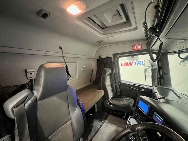 Scania R410 8×4 Sleeper Cab Bulk Tipper