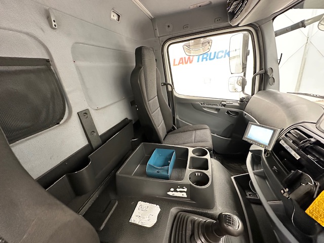 Mercedes Axor 1824 Day Cab Box Van
