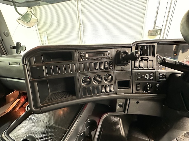 Scania R450 6×2 Midlift Highline Tractor Unit
