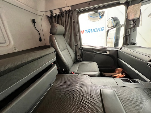 Scania P250 4×2 Sleeper Cab Fridge Box