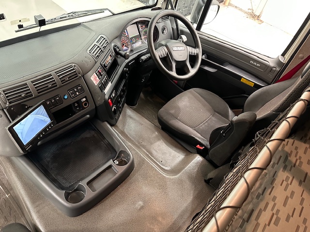 DAF CF 440 6×2 Sleeper Cab Dropside Drawbar Spec