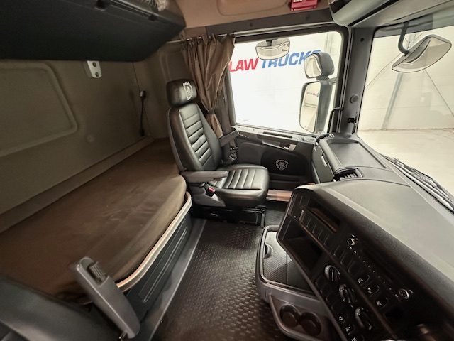 Scania R450 6×2 Midlift Highline Tractor Unit