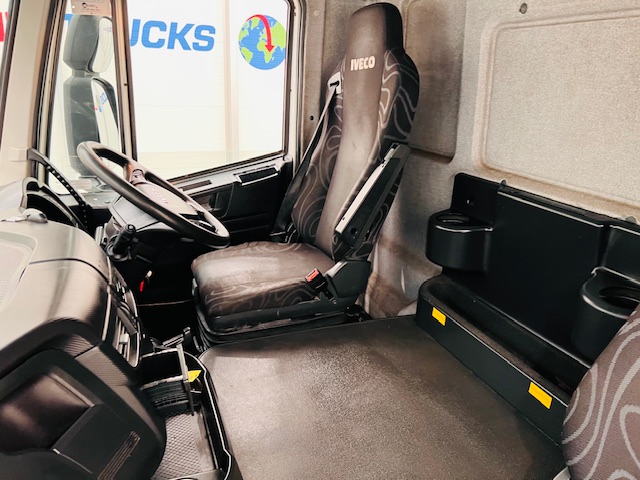 Iveco Stralis 310 AT Euro 6 6×2 Box Van