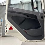 DAF CF 330 6×2 Rear Lift Sleeper Cab Curtainsider - thumbnail