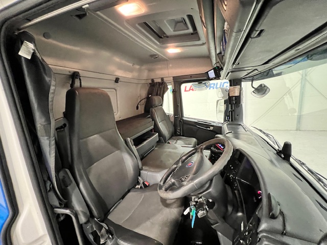 Scania P250 4×2 Sleeper Cab Fridge Box