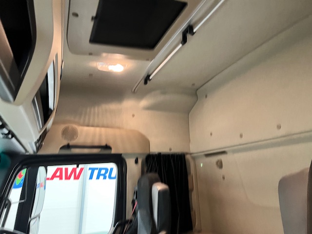 Mercedes Actros 2545 6×2 Midlift Tractor Unit