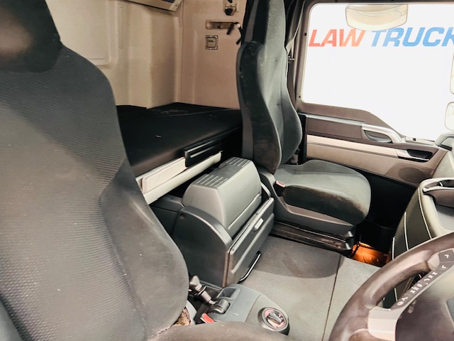 MAN TGS 26.340 6×2 Rear Steer Curtainsider