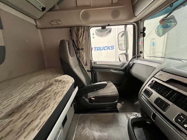 DAF XF 460 6×2 Midlift Tractor Unit