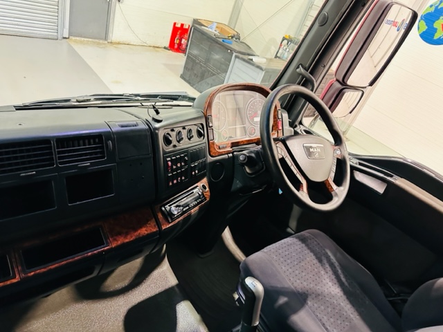 MAN TGA 18.480 XXL 4×2 Tractor Unit
