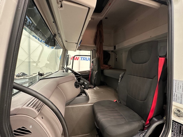 DAF CF 340 6×2 Sleeper Cab Rear Lift Dropside