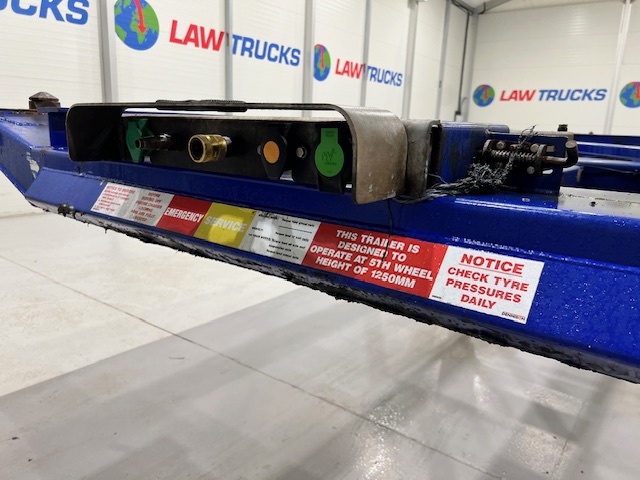 Dennison Tri Axle Sliding Skeletal Trailer BPW