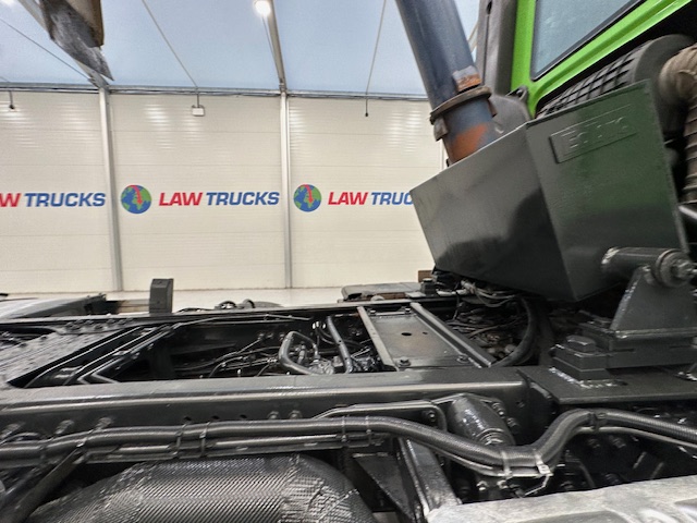 DAF CF 370 8×4 Day Cab Tipper Manual