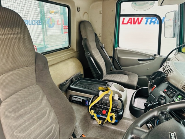 DAF CF75 310 Rear Lift Day Cab Dropside Brick Grab