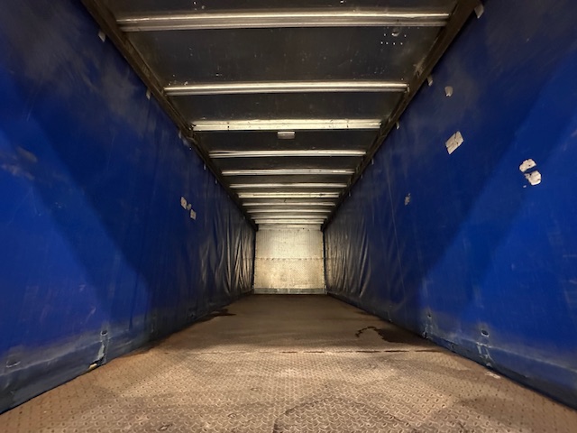 Scania 114 340 6×2 Rear Lift Sleeper Cab Curtainsider