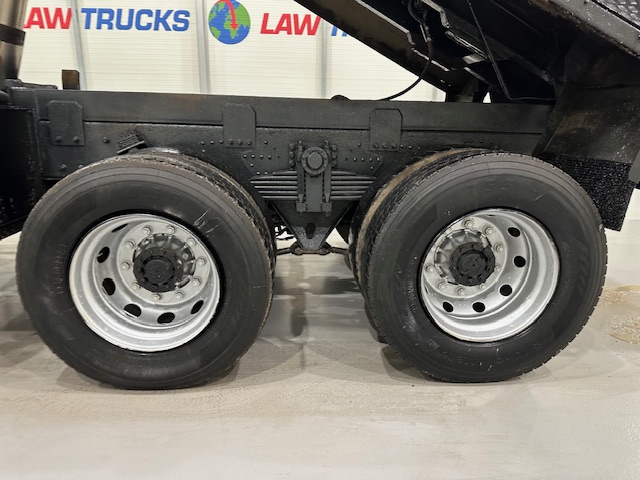 DAF CF85 360 8×4 Day Cab Steel Tipper