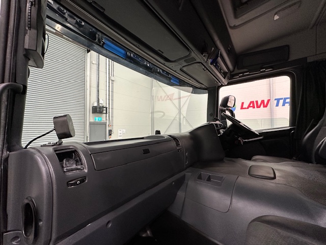Scania P250 4×2 Sleeper Cab Fridge Box