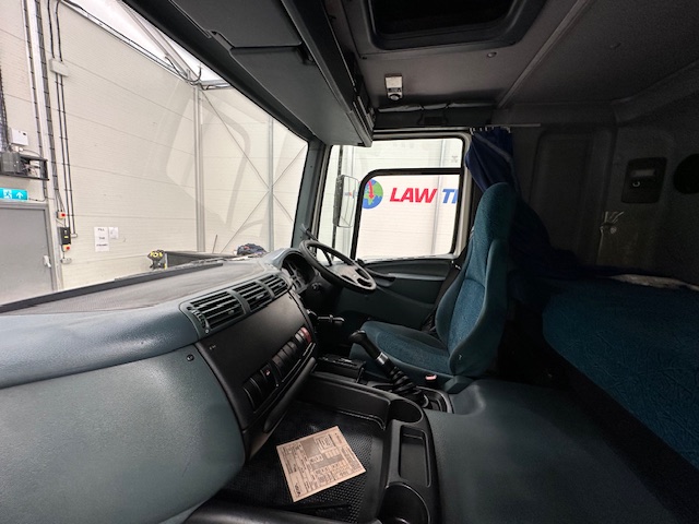 DAF CF65 220 Sleeper Cab Fridge Box