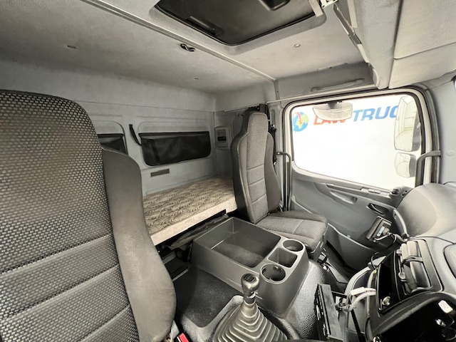 Mercedes Axor 2529 6×2 Rear Lift Sleeper Cab Fridge Box