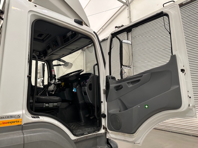 Mercedes Axor 1824 Day Cab Box Van