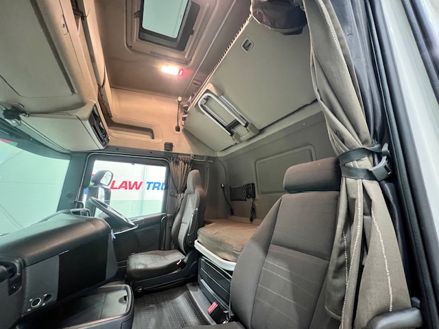 Scania R450 6×2 Midlift Topline Tractor Unit