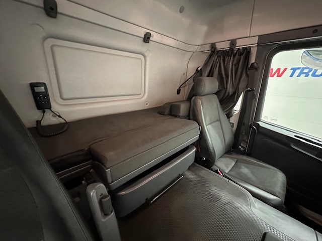 Scania P250 4×2 Sleeper Cab Fridge Box