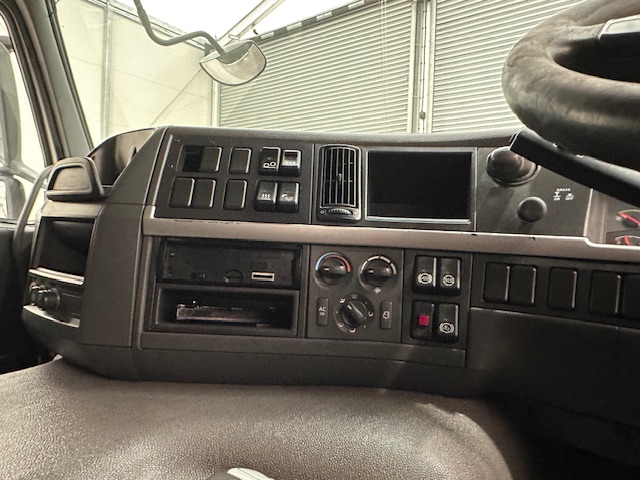 Volvo FM 450 6×2 Midlift Tractor Unit