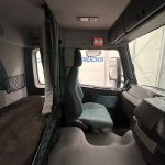 Volvo FM12 340 Rear Lift Sleeper Beavertail - thumbnail