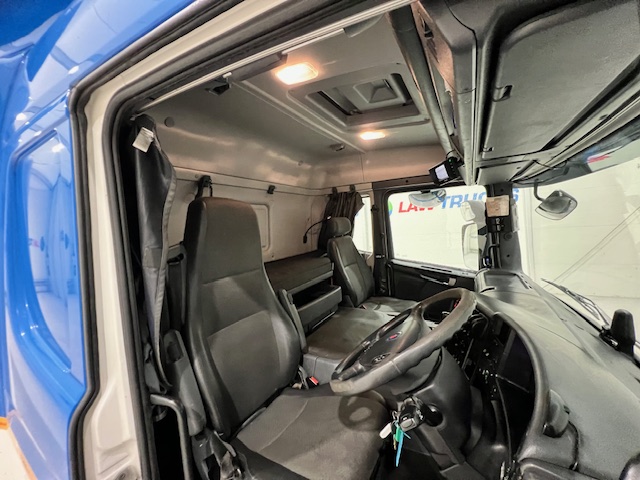 Scania P250 4×2 Sleeper Cab Fridge Box