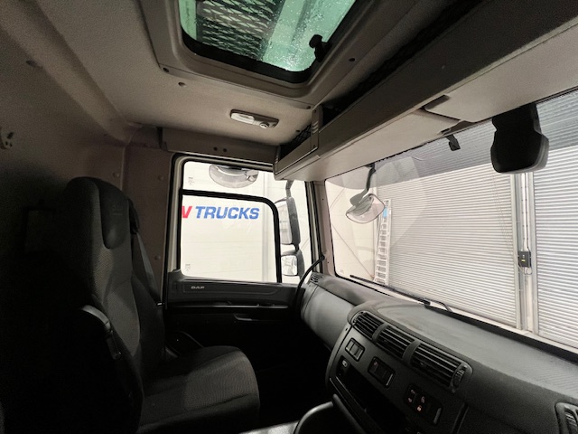 DAF CF 260 4×2 Day Cab Fridge Box