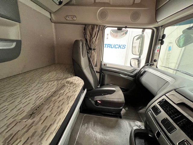 DAF XF 460 6×2 Midlift Tractor Unit