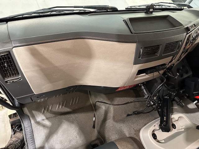 Volvo FL 240 4×2 Day Cab Box Van