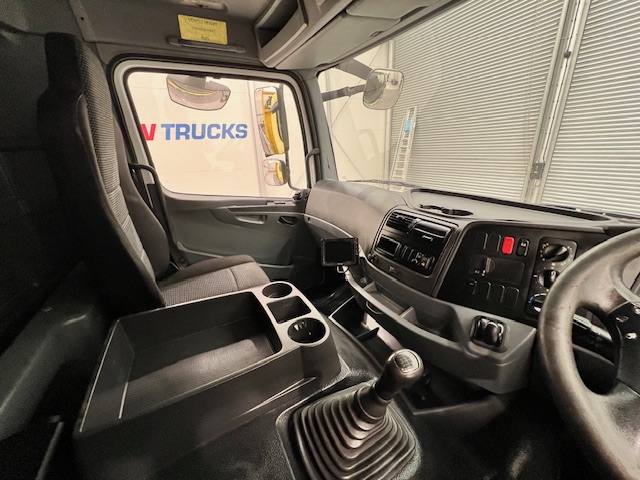 Mercedes Axor 2529 Rear Lift Brick Grab Manual