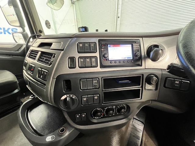 DAF XF 460 4×2 Super Space Cab Tractor Unit