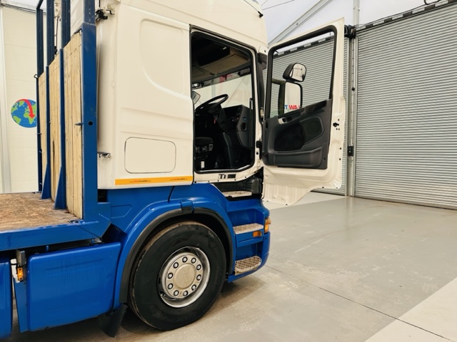 Scania R480 Rear Lift Sleeper Cab Flatbed Manual