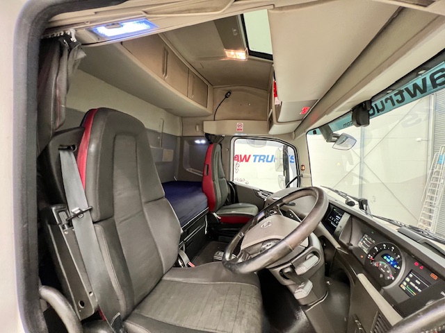 Volvo FH 500 6×2 Sleeper Cab Midlift Tractor Unit