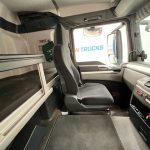 MAN TGS 26.320 6×2 Sleeper Cab Insulated Box Van - thumbnail