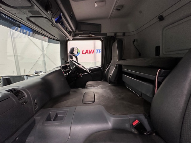 Scania P250 4×2 Sleeper Cab Fridge Box