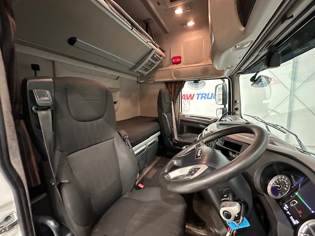 DAF XF 480 6×2 Midlift Tractor Unit