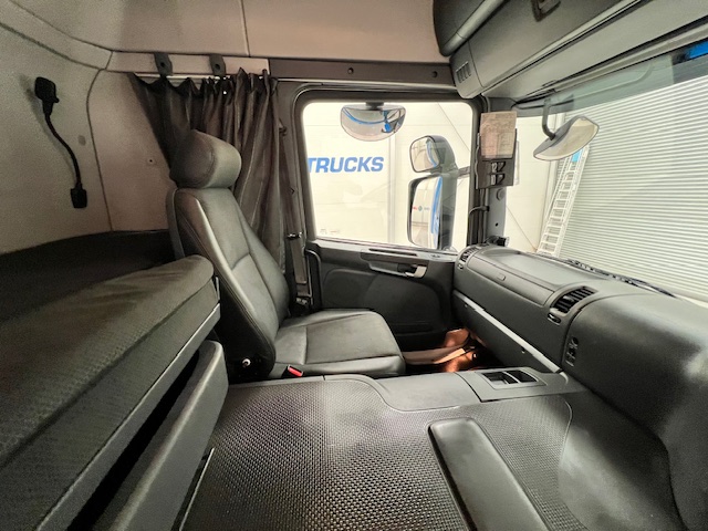 Scania P250 4×2 Sleeper Cab Fridge Box