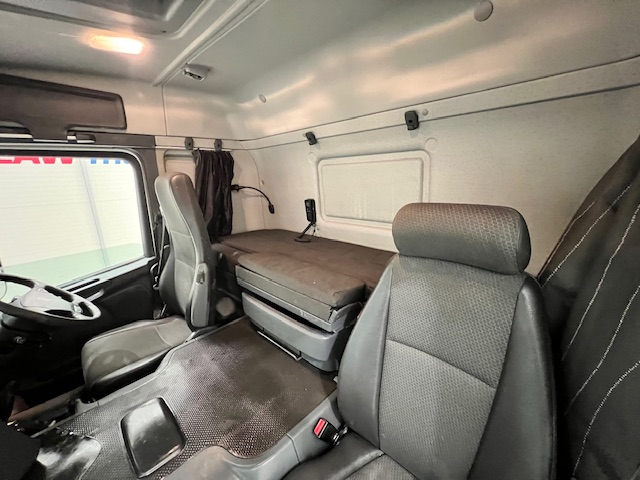 Scania P250 4×2 Sleeper Cab Fridge Box
