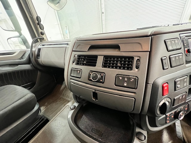 DAF XF 480 6×2 Midlift Tractor Unit