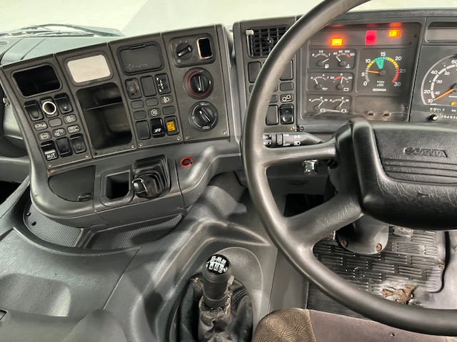 Scania 114 340 6×2 Sleeper Cab Beavertail
