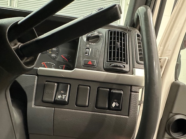 Volvo FM 450 6×2 Midlift Tractor Unit