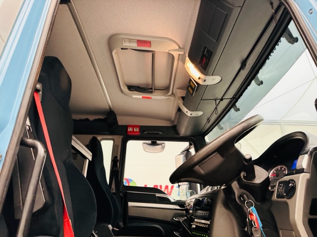 MAN TGS 26.360 6×2 Sleeper Cab Box Van
