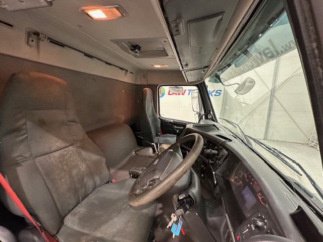 Volvo FM 330 6×4 Day Cab Cement Mixer