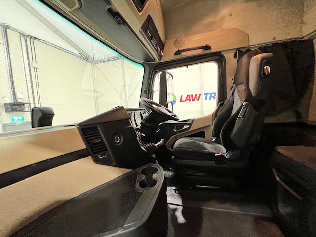 Mercedes Actros 2545 6×2 Midlift Tractor Unit