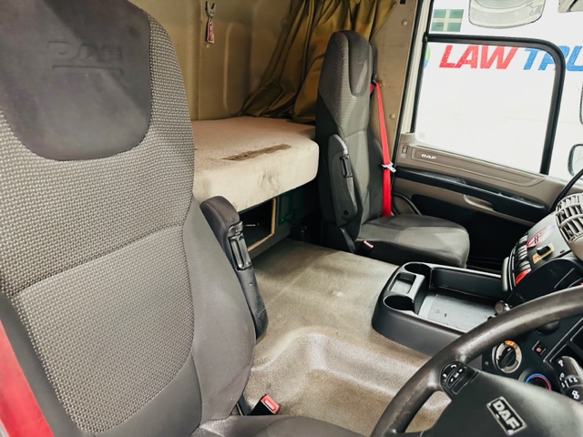 DAF CF75 310 6×2 Rear Lift Sleeper Cab Curtainsider