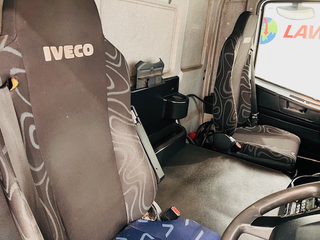Iveco Stralis 310 AT 6×2 Box Van